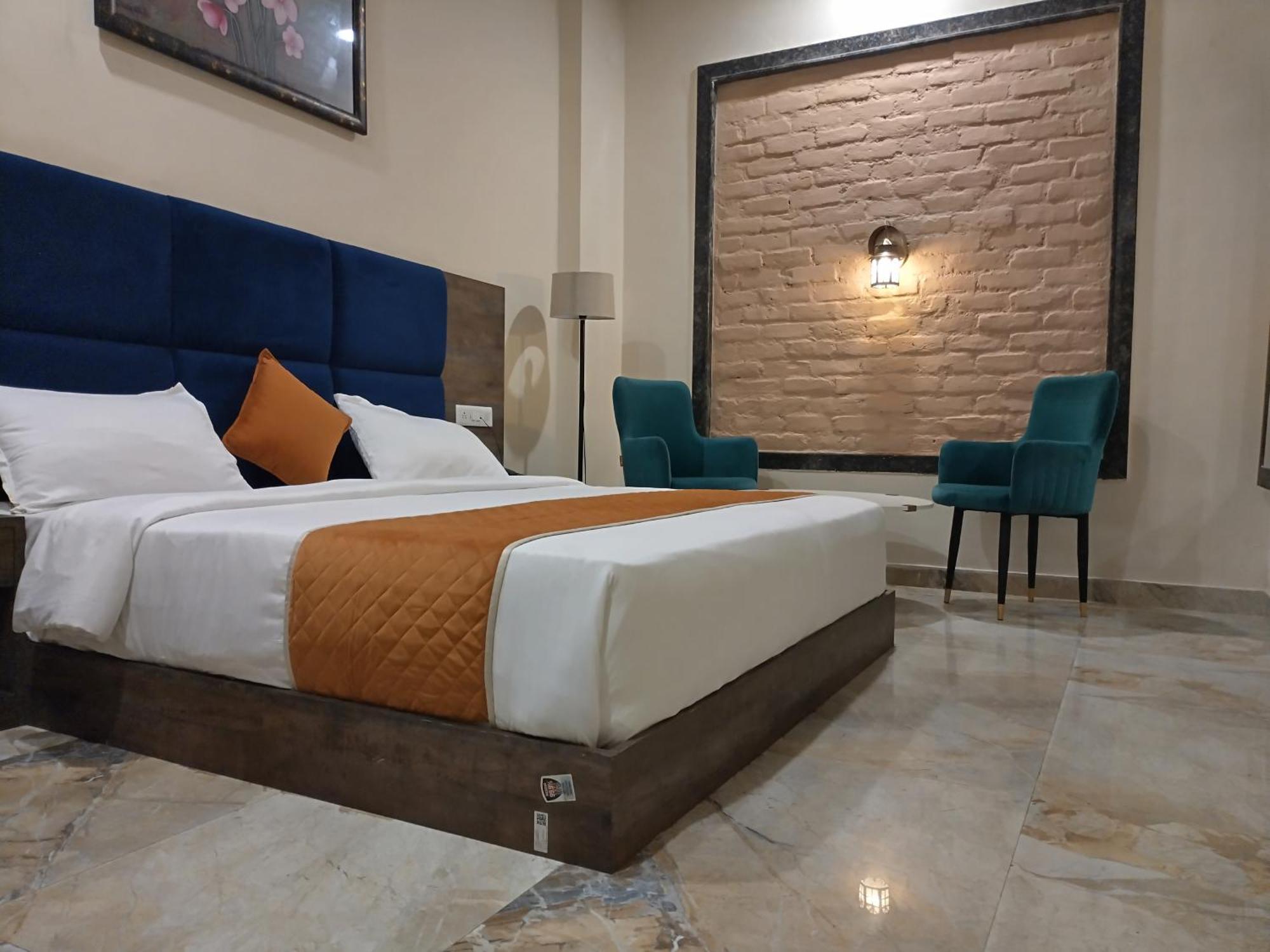The Imperial Hotel And Convention Centre Kanpur Zewnętrze zdjęcie
