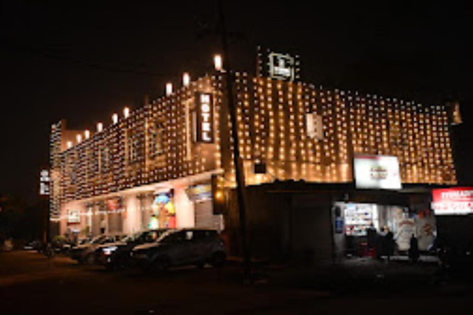 The Imperial Hotel And Convention Centre Kanpur Zewnętrze zdjęcie