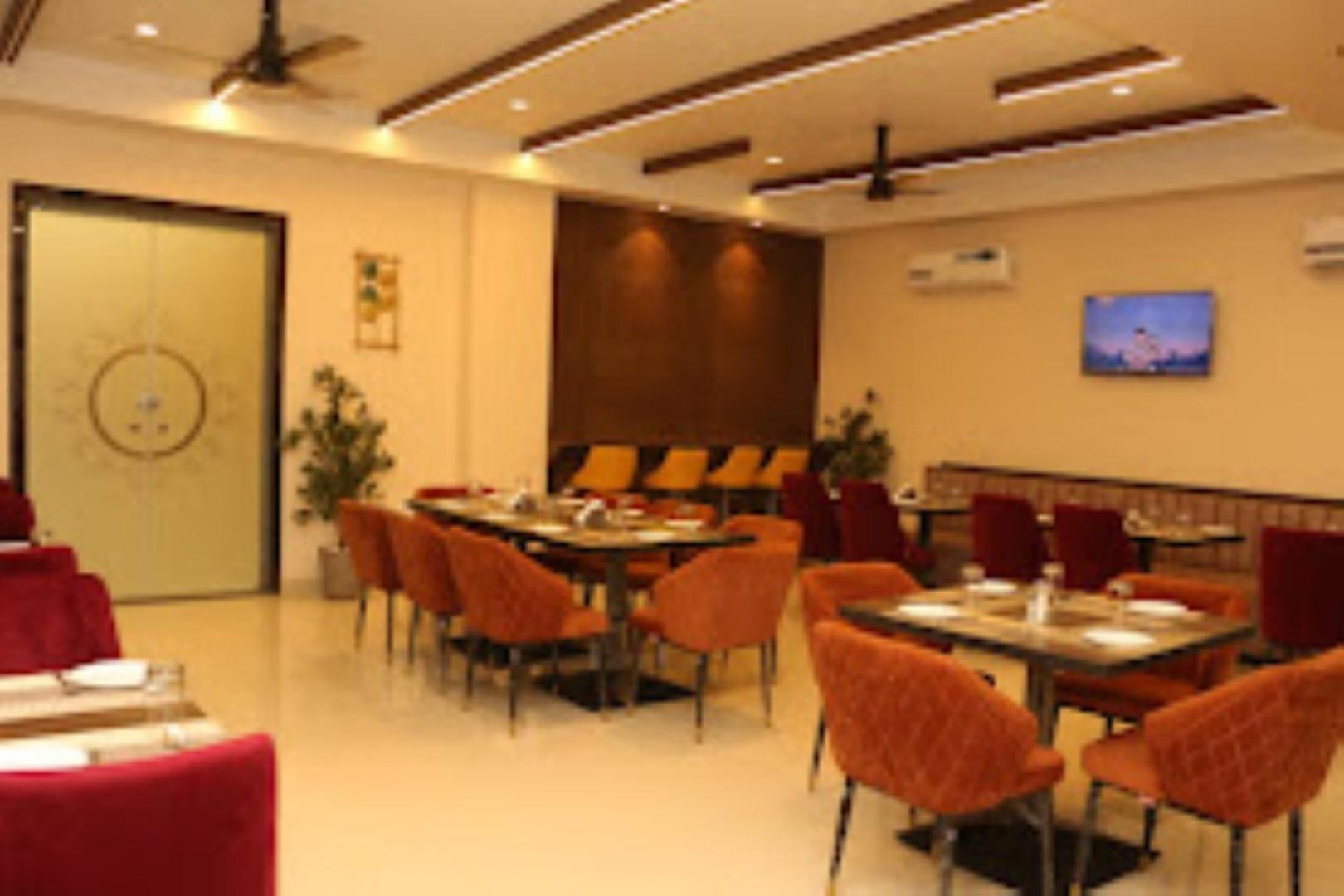 The Imperial Hotel And Convention Centre Kanpur Zewnętrze zdjęcie